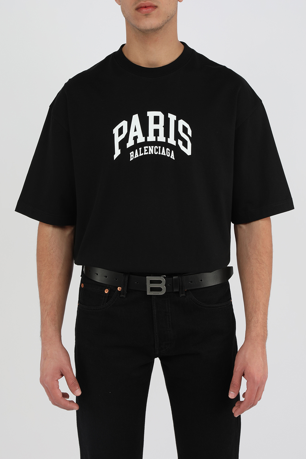 תמונת כל הלוק של חגורות לוגו דאבל בי שחורה